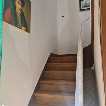 Διαμέρισμα Rustic Beato 2br *