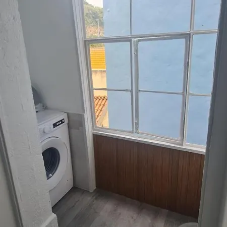 Rustic Beato 2br Appartement